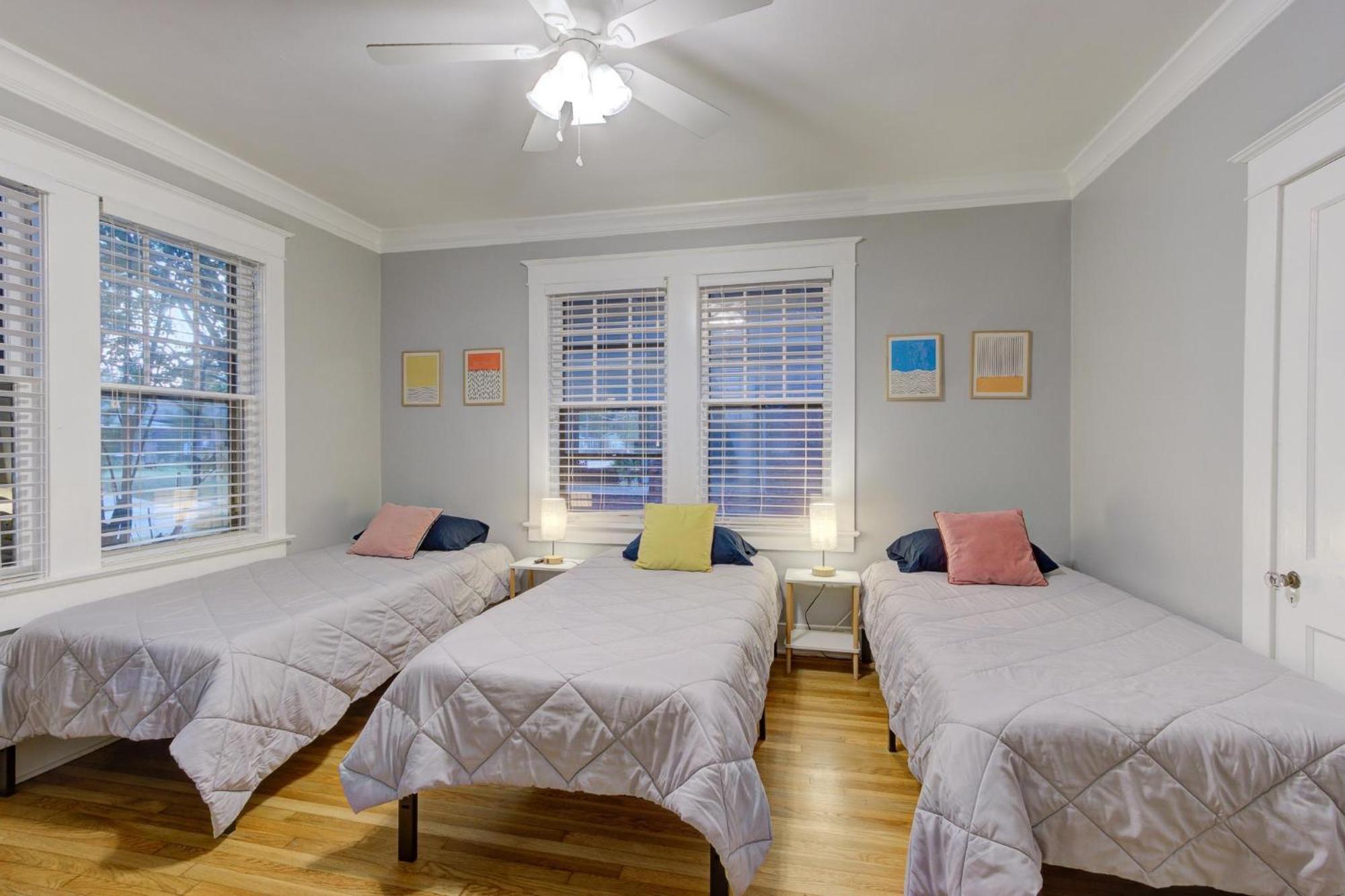 Spacious Bungalow With 6 Beds, Games, And Fire Pit - Close To Beale Street, Bbq, Graceland, & Liberty Bowl Memphis Exterior foto