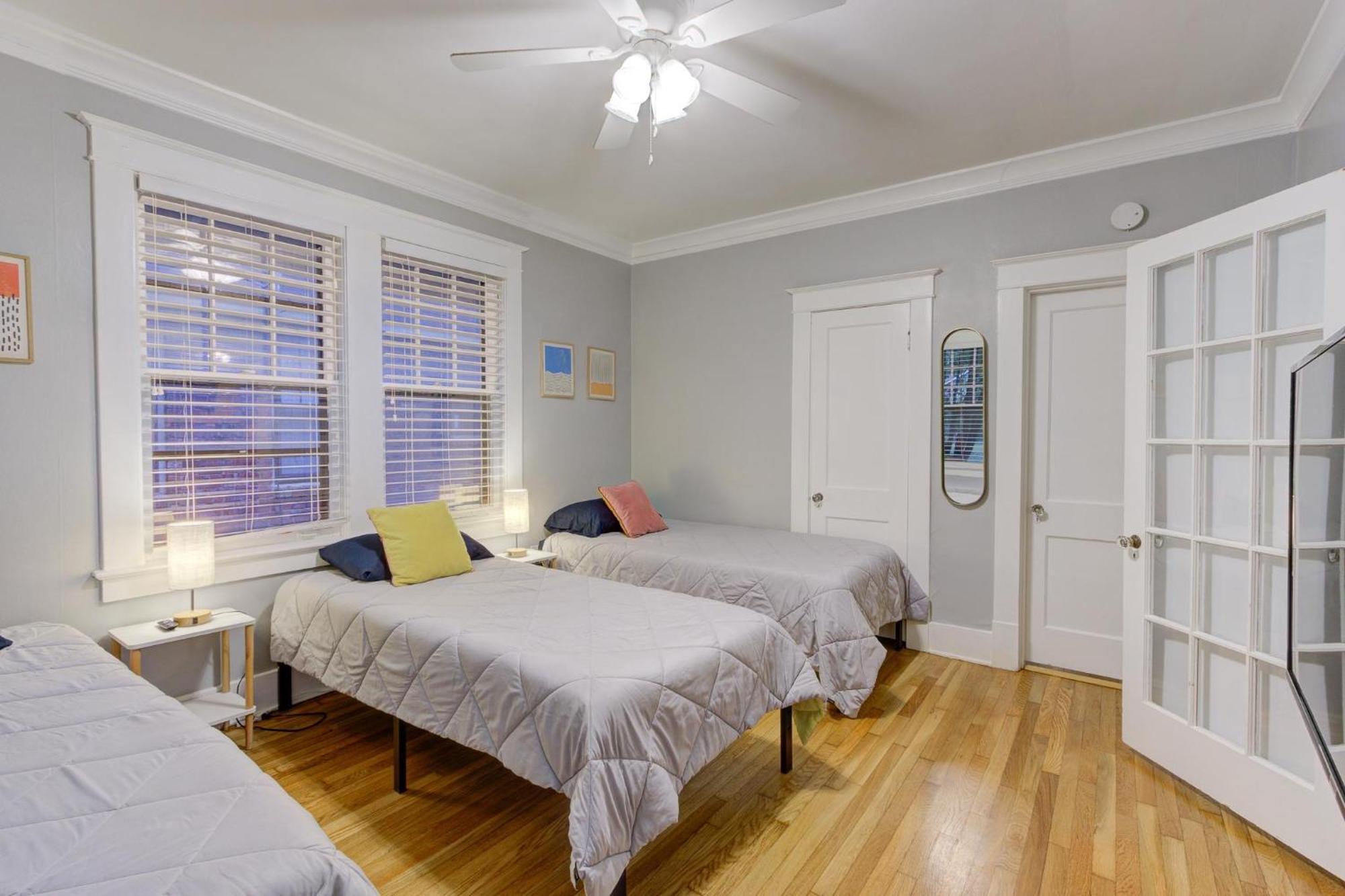Spacious Bungalow With 6 Beds, Games, And Fire Pit - Close To Beale Street, Bbq, Graceland, & Liberty Bowl Memphis Exterior foto